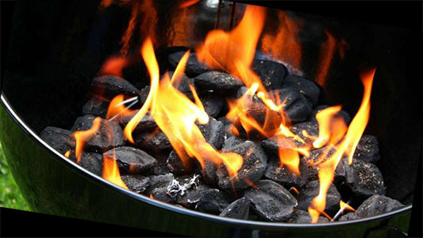 Cómo encender barbacoa de carbón para preparar las brasas