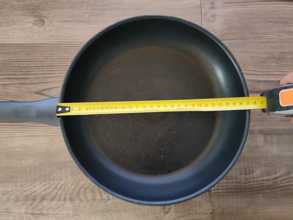 Como medir el diámetro de una sartén